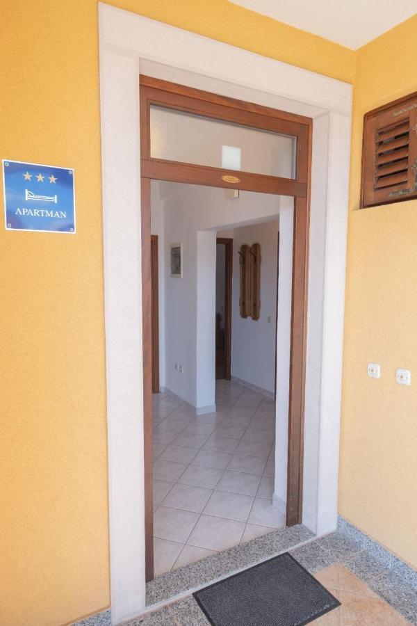 Anita Apartment โปเรช ภายนอก รูปภาพ