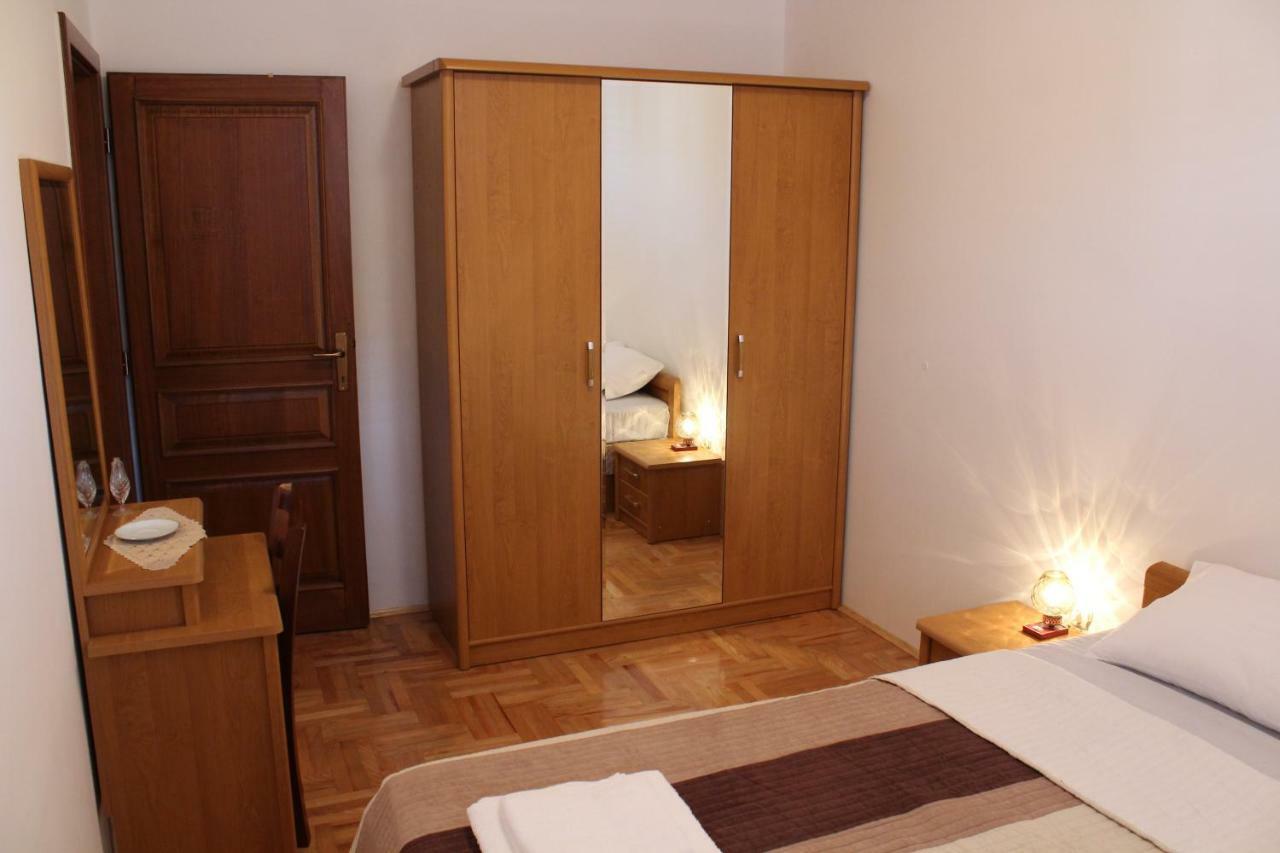 Anita Apartment โปเรช ภายนอก รูปภาพ